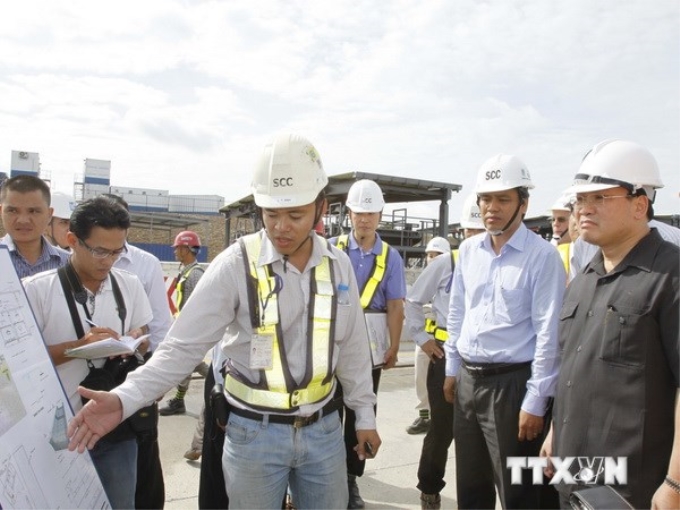 Phó Thủ tướng Hoàng Trung Hải kiểm tra tiến độ xây dựng dự án tuyến Metro số 1 Bến Thành-Suối Tiên. (Ảnh: Hoàng Hải/TTXVN)